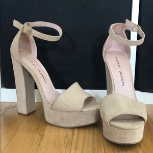 Chinese Laundry Avenue Pumps